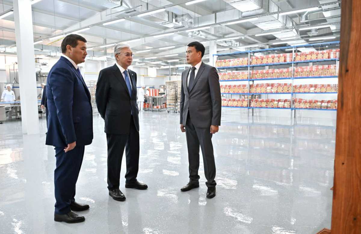 Касым-Жомарт Токаев посетил цех «Қызылорда-нан»
