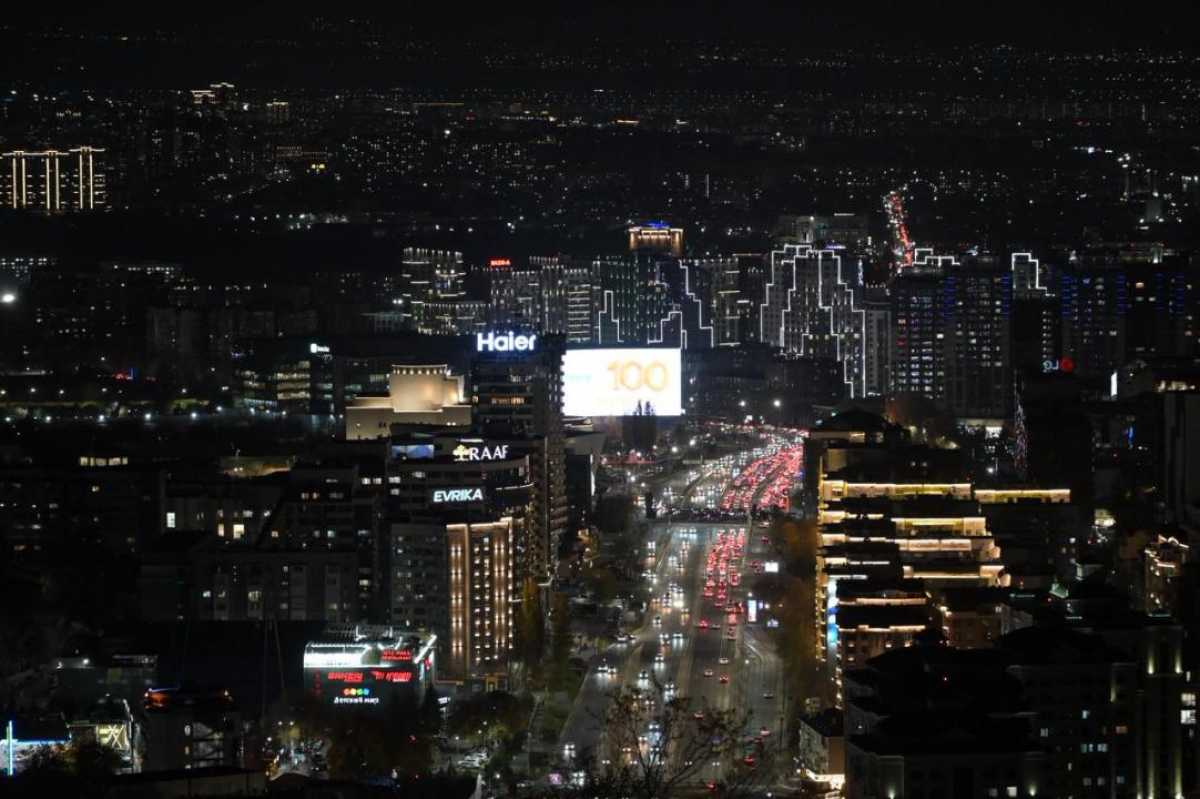 Дархан Сатыбалды осмотрел объекты вечерней подсветки