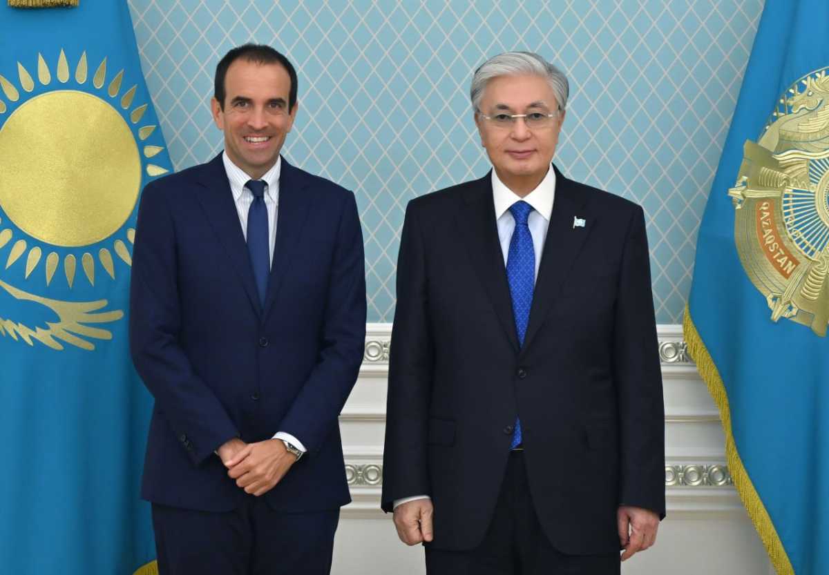 Токаев обсудил с руководством FIP и Premier Padel развитие падела и футбола в Казахстане