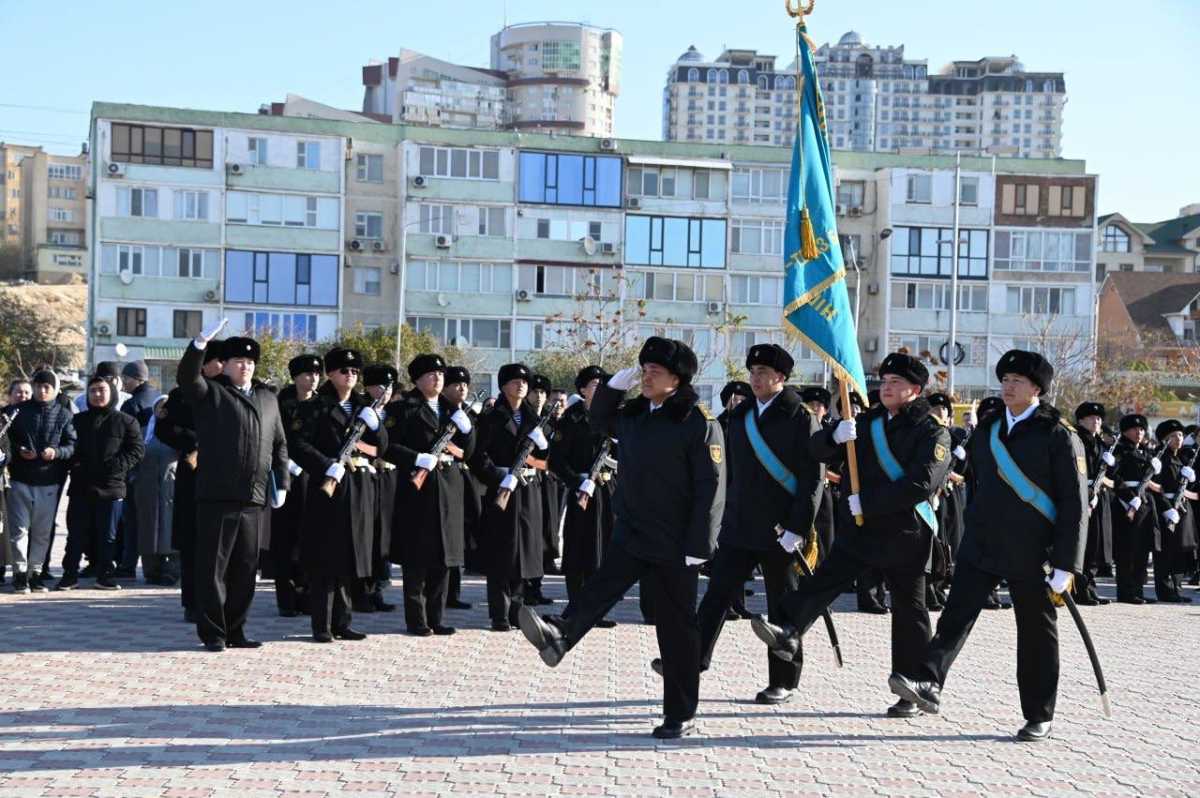 Более 200 матросов присягнули на верность Родине в Актау