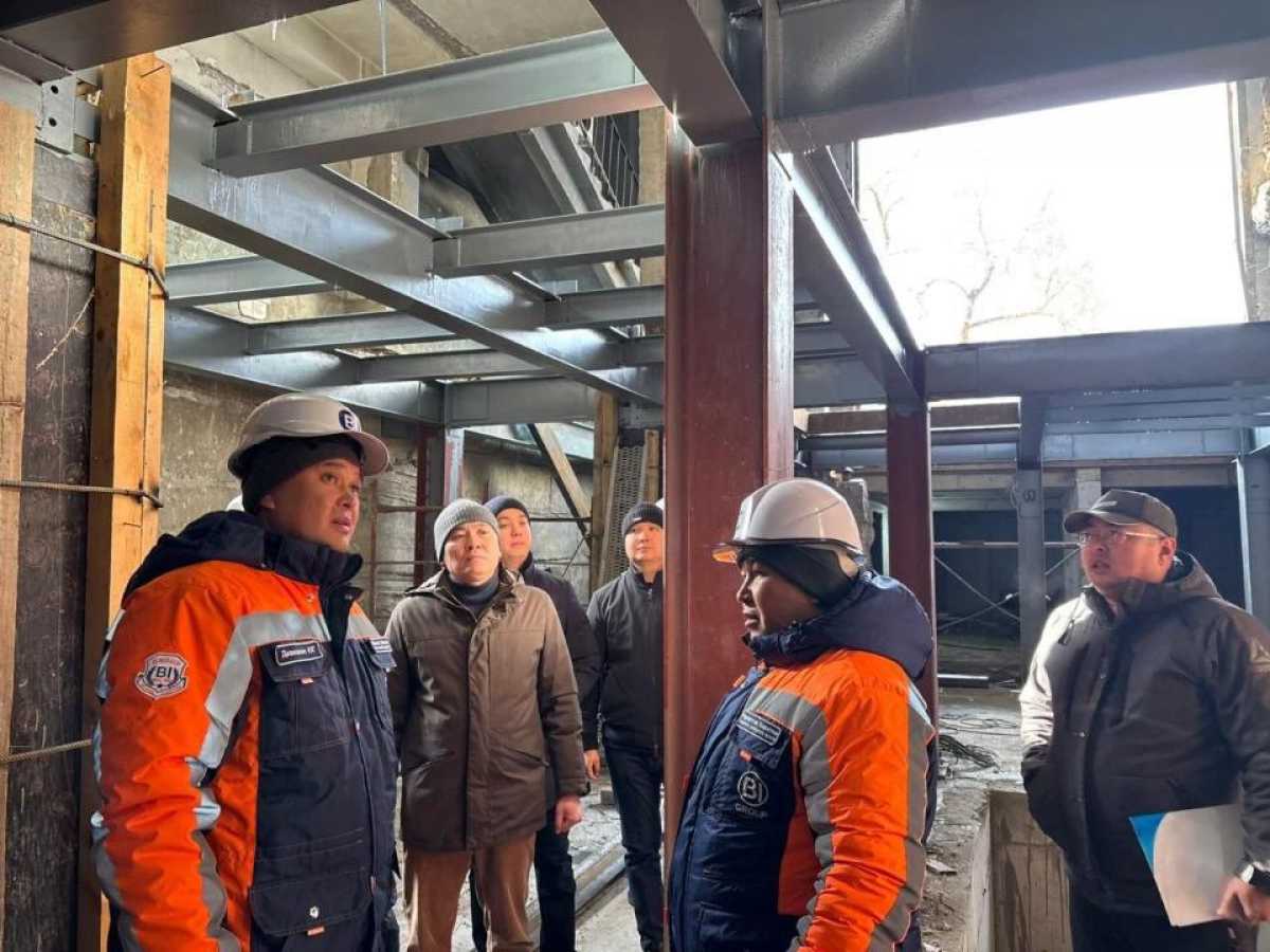 Замакима Алматы проверил ход строительства и реконструкции социальных объектов