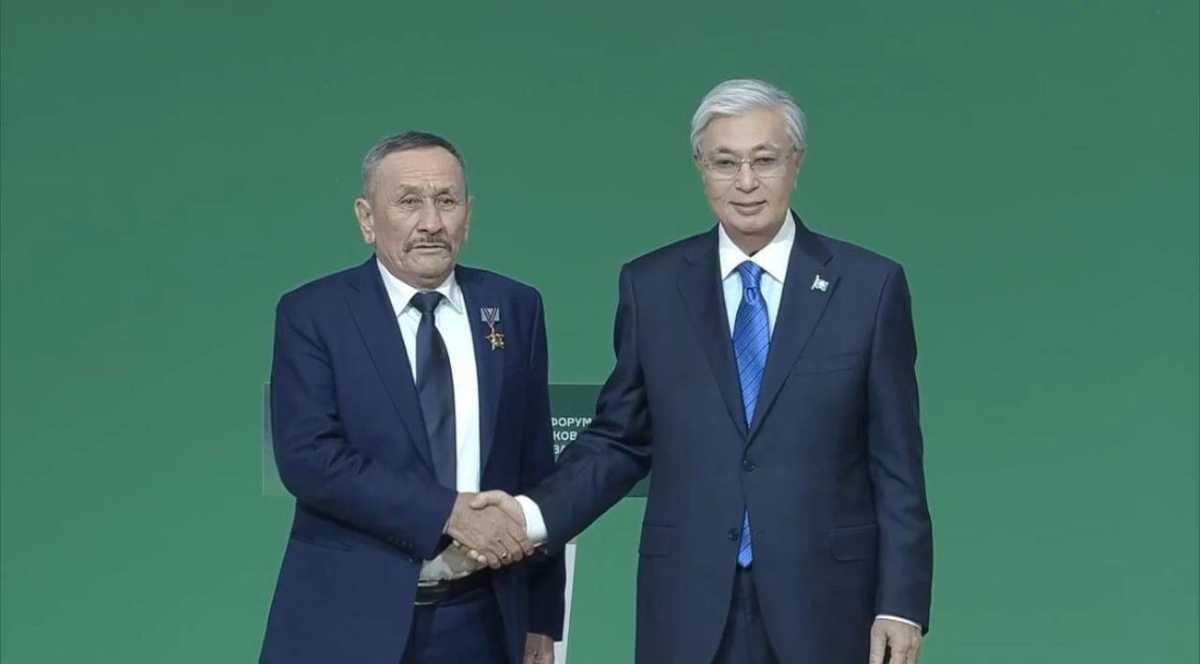 Ветеран сельского хозяйства Мангистау получил награду из рук Президента