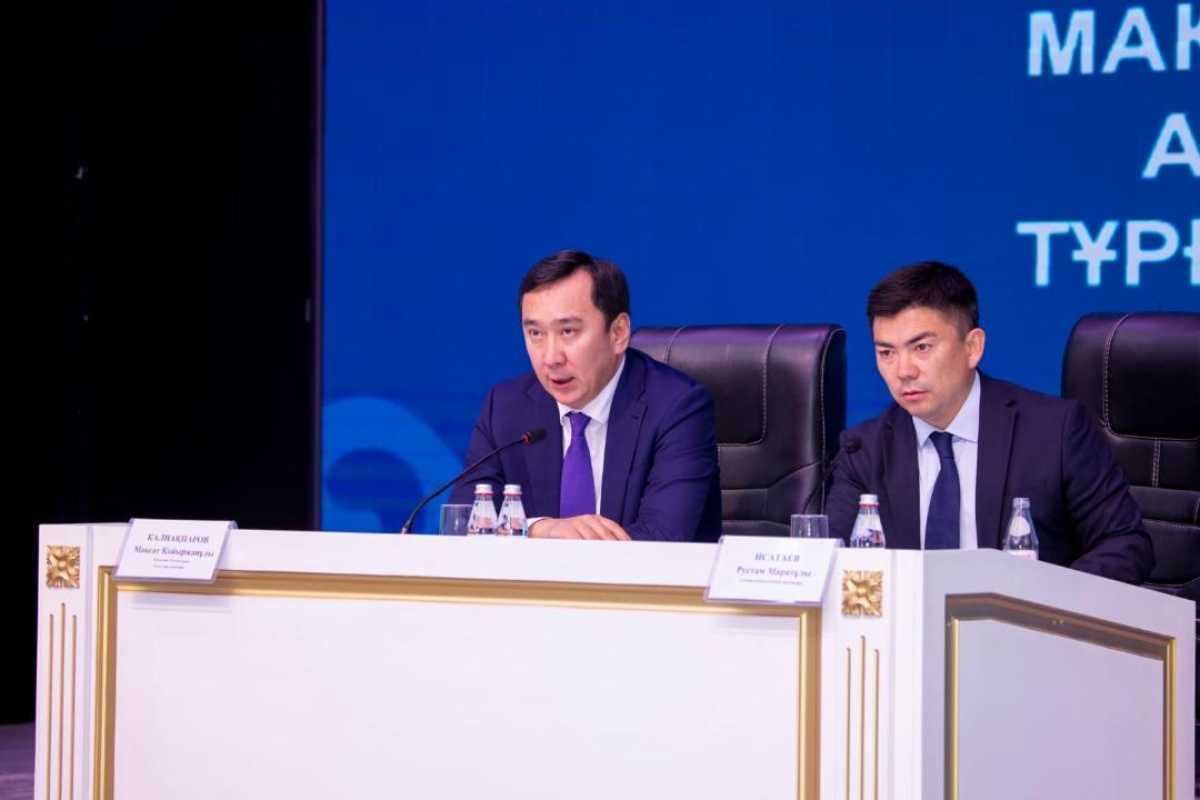 Вице-министр транспорта Максат Калиакпаров встретился с жителями Алматинской области