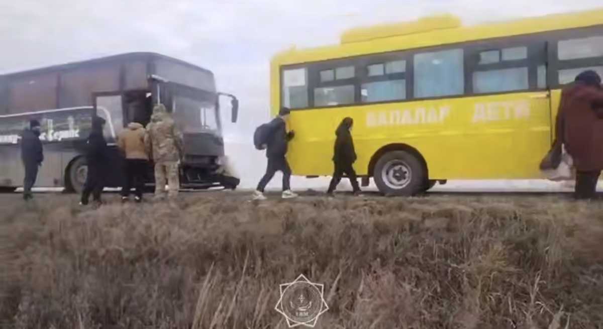 Пассажиров сломавшегося автобуса спасли в Костанайской области