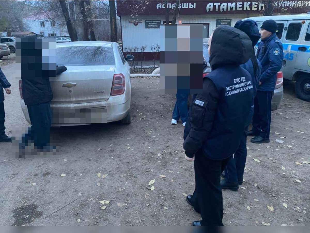 «Порошок» вместо учебников: студенток с наркотиками задержали в Уральске