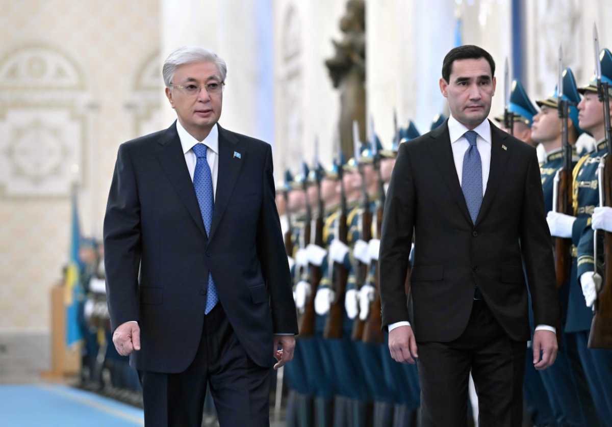 Президента Туркменистана торжественно встретили в Акорде – фото