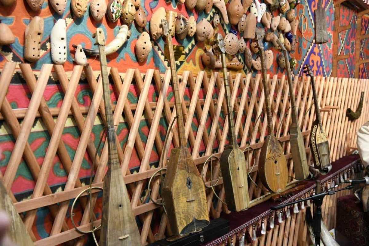 В Астане открылась экспозиция тюркских музыкальных инструментов