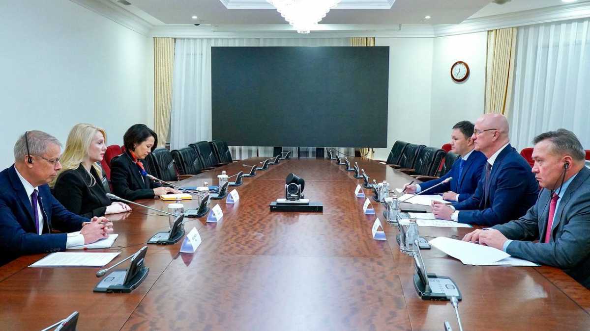 Казахстан и «Шелл» обсудили расширение сотрудничества в нефтегазовом секторе