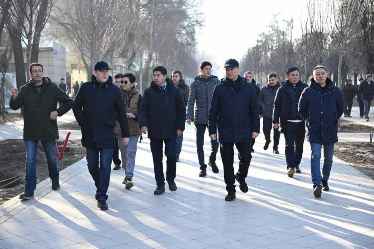 Аким Алматы ознакомился с ходом благоустройства территории вдоль улицы Пушкина