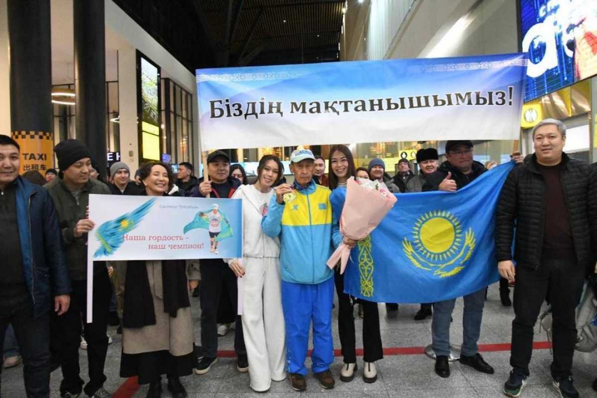 Пробежал 42 километра в 80 лет: аксакал, участвовавший в Нью-Йоркском марафоне, вернулся в Казахстан