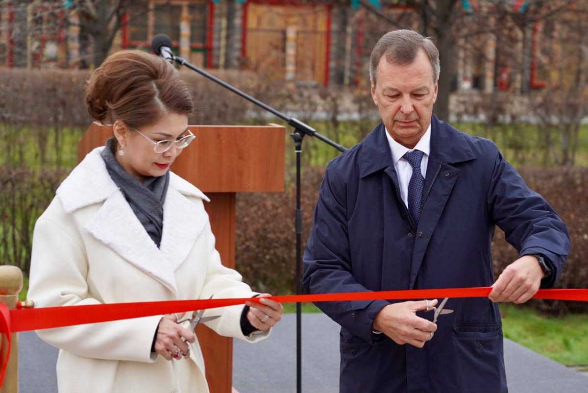 Сквер дружбы Казахстана и России открыли в Москве