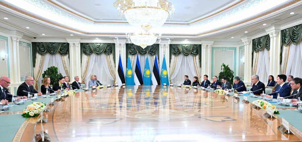 Президенты Казахстана и Эстонии провели переговоры в расширенном составе
