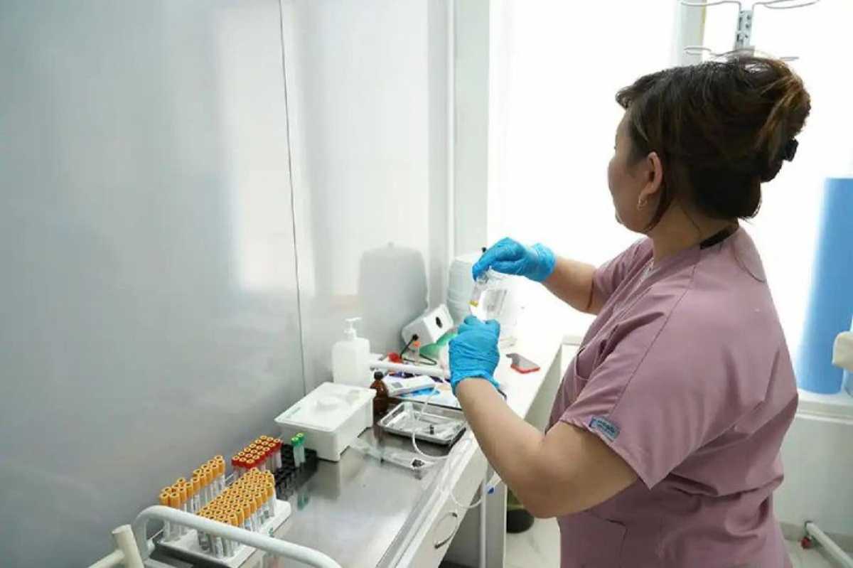 Сезонный рост заболеваемости ОРВИ и гриппом: какие меры принимают в Астане