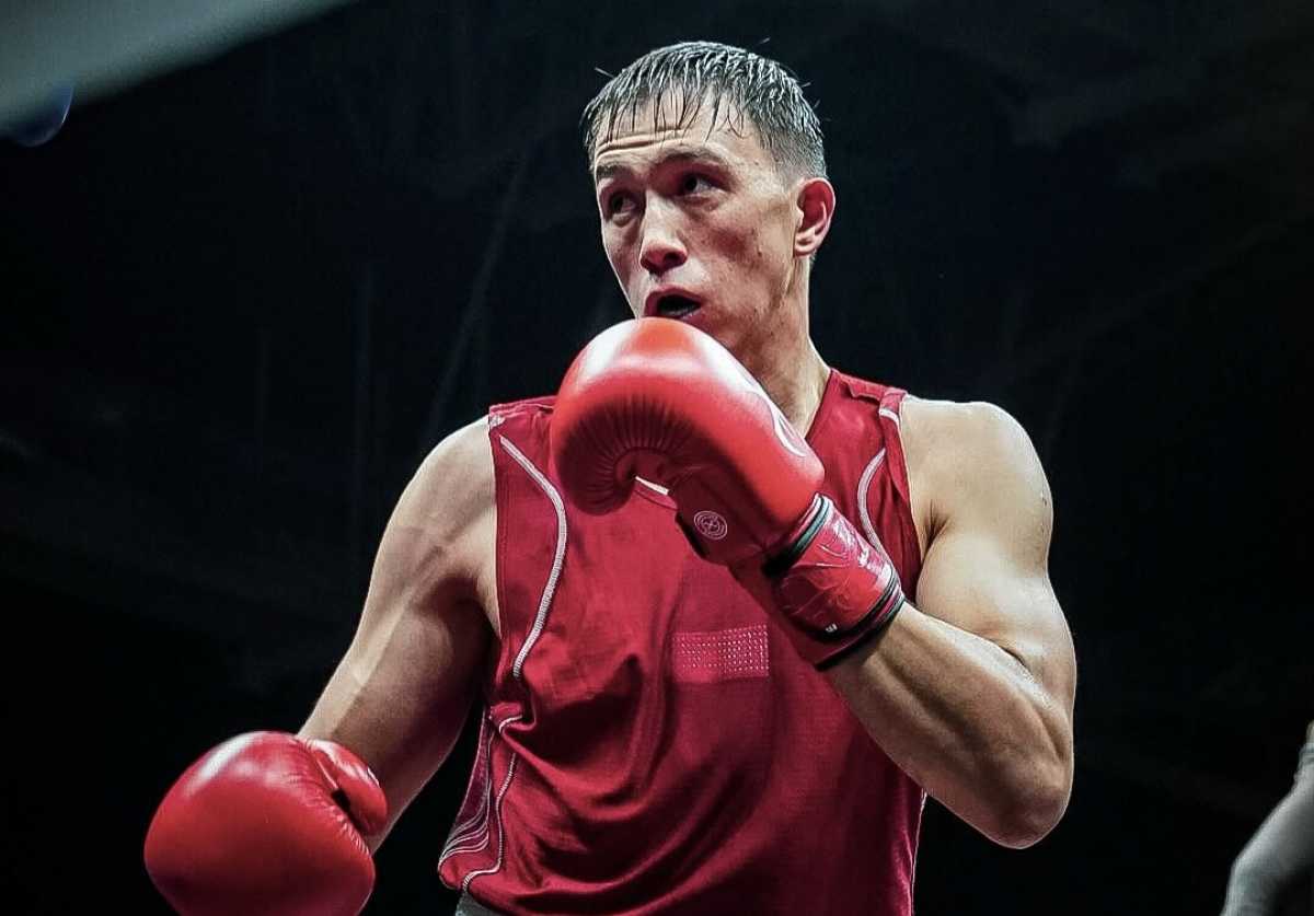 Казахстанский боксёр Султанбек Айбарулы вышел в финал этапа Кубка мира в Индии