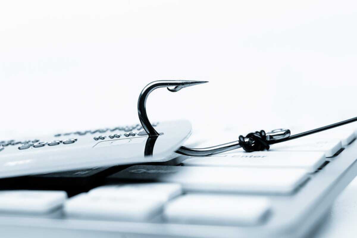 Казахстанец установил на телефон неизвестное приложение и лишился 5 млн тг