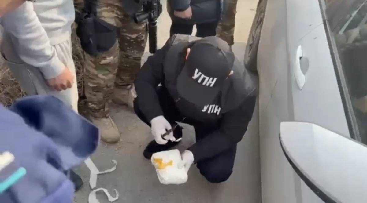 Крупную партию психотропных веществ изъяли у алматинца в Шымкенте