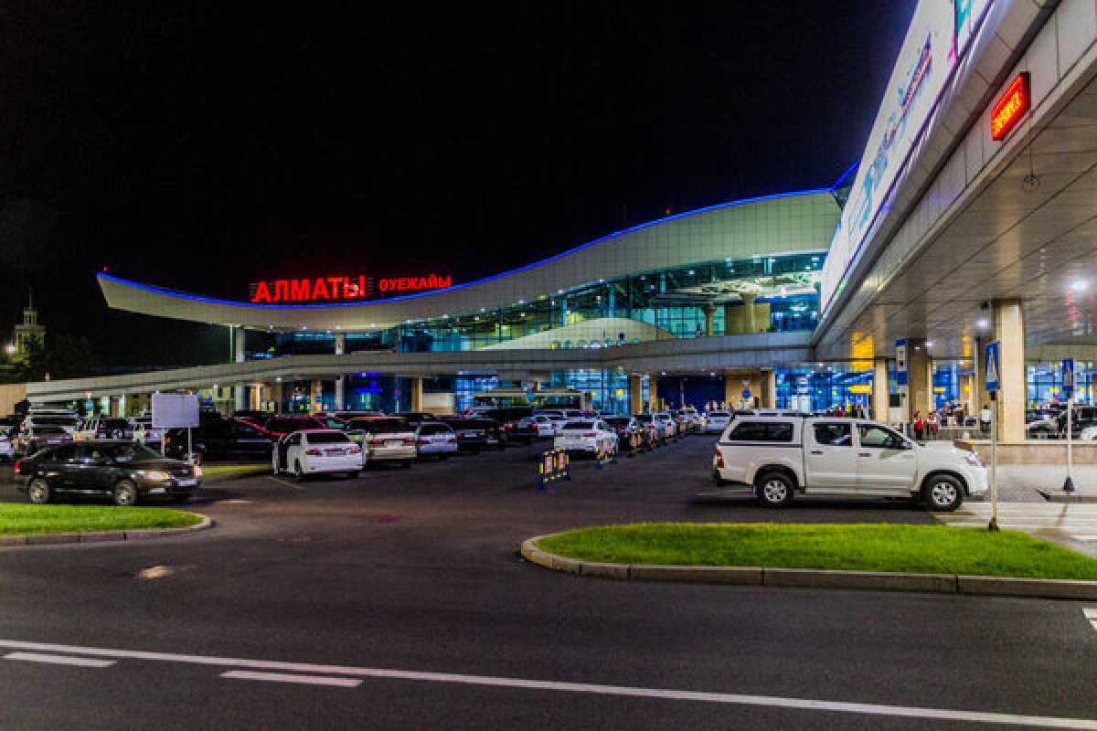 В аэропорту Алматы пресекли попытку ввоза крупной партии наркотиков