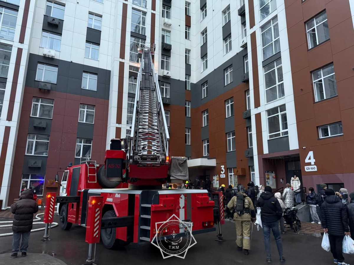 Пожар в карагандинской многоэтажке: спасены и эвакуированы 35 человек