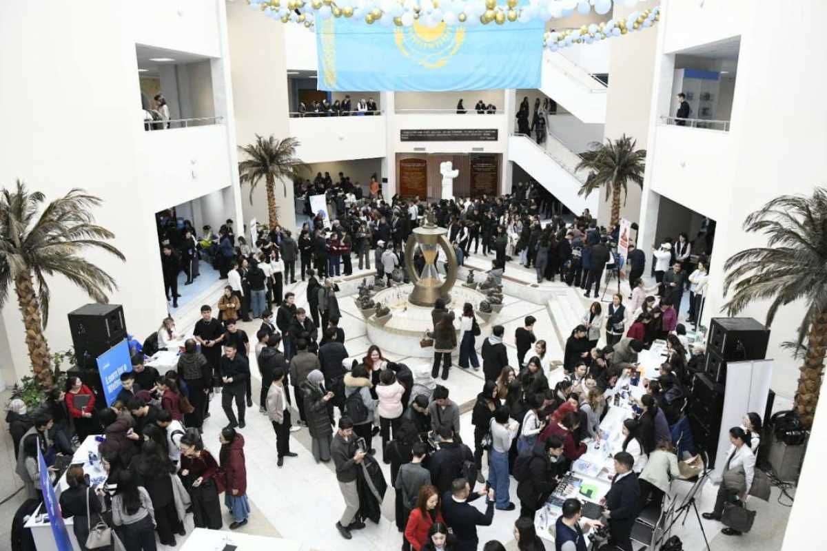 В Астане прошла очередная ярмарка вакансий для молодежи