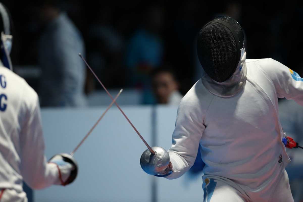 Казахстанские шпажисты вошли в десятку лучших на юниорском этапе Кубка мира