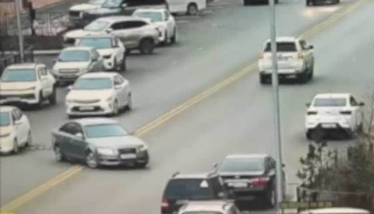 Сотни грубых нарушений ПДД выявили в Астане за три дня рейдов