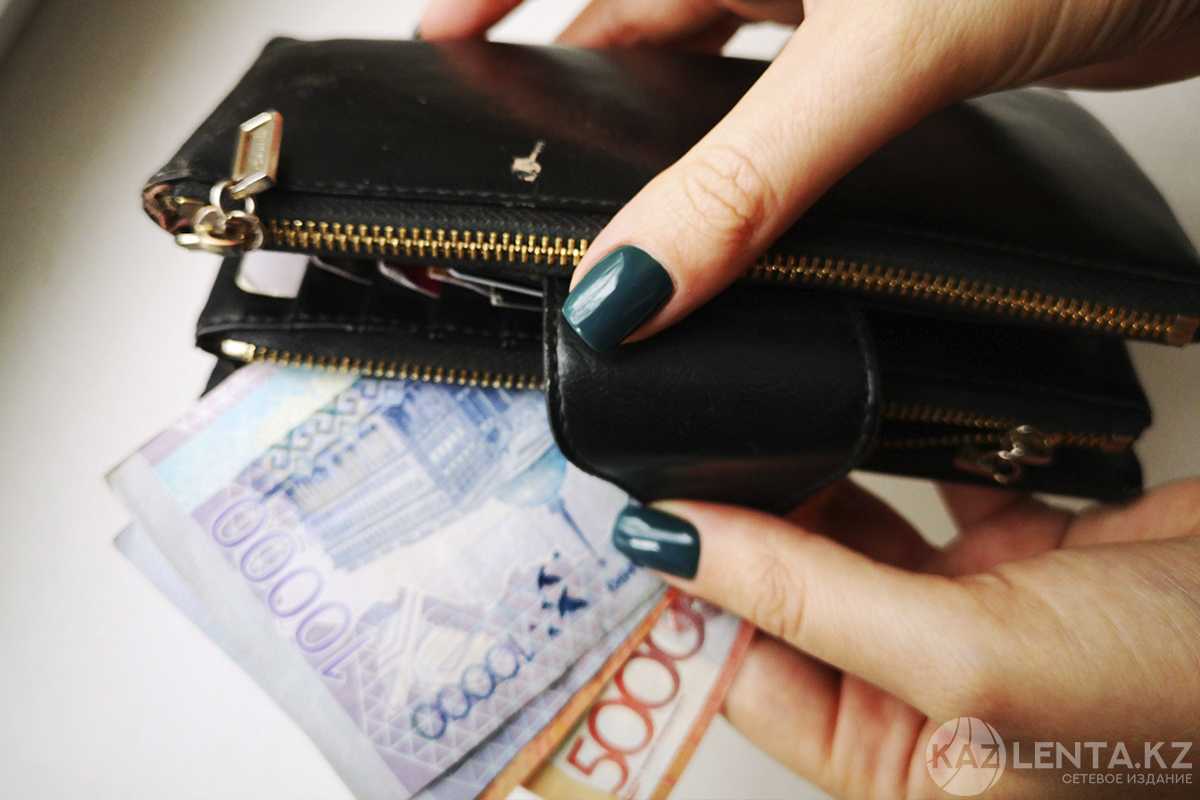 От 568 тысяч тенге: кому в Казахстане предлагали самые высокие зарплаты