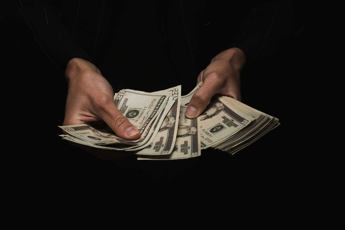 Финансовый гороскоп на неделю с 15 по 21 декабря 2025 года