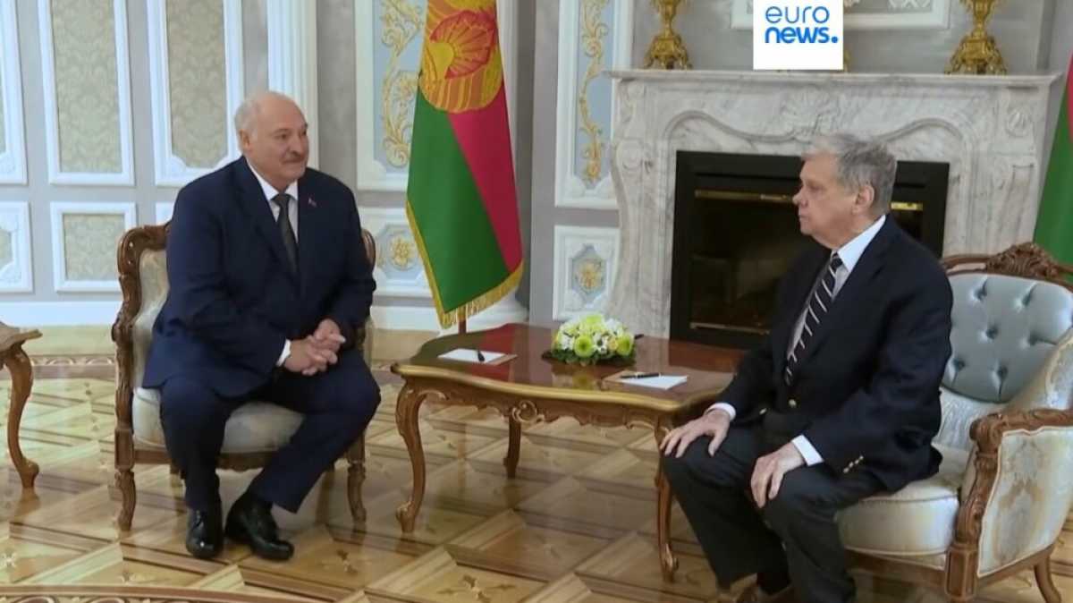 Лукашенко помиловал более сотни политзаключенных в обмен на снятие санкций США