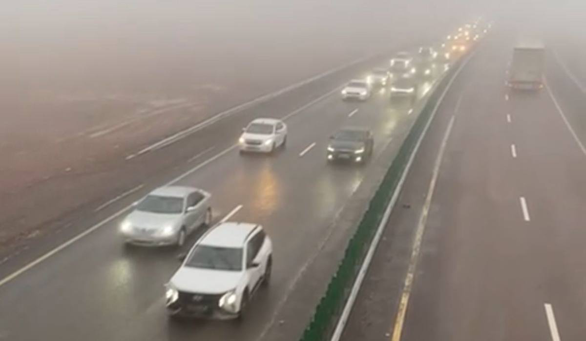 Сильный гололёд заблокировал более 600 автомобилей на трассах Карагандинской области