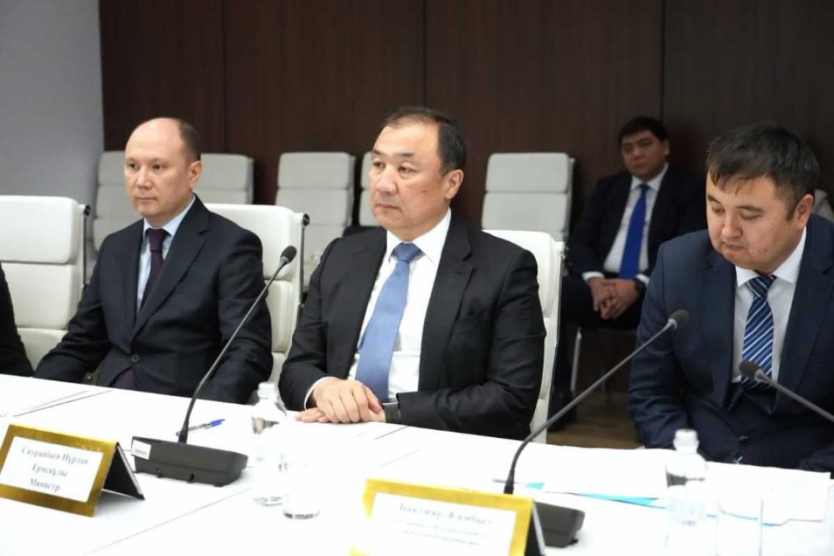 Министр транспорта провёл личный приём граждан в Центре приёма граждан