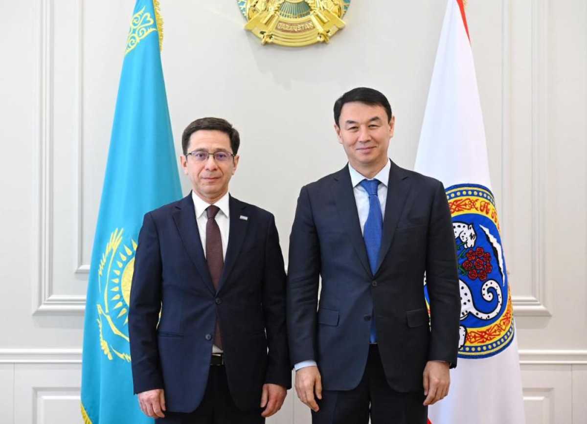 Аким Алматы встретился с Чрезвычайным и Полномочным Послом Республики Узбекистан