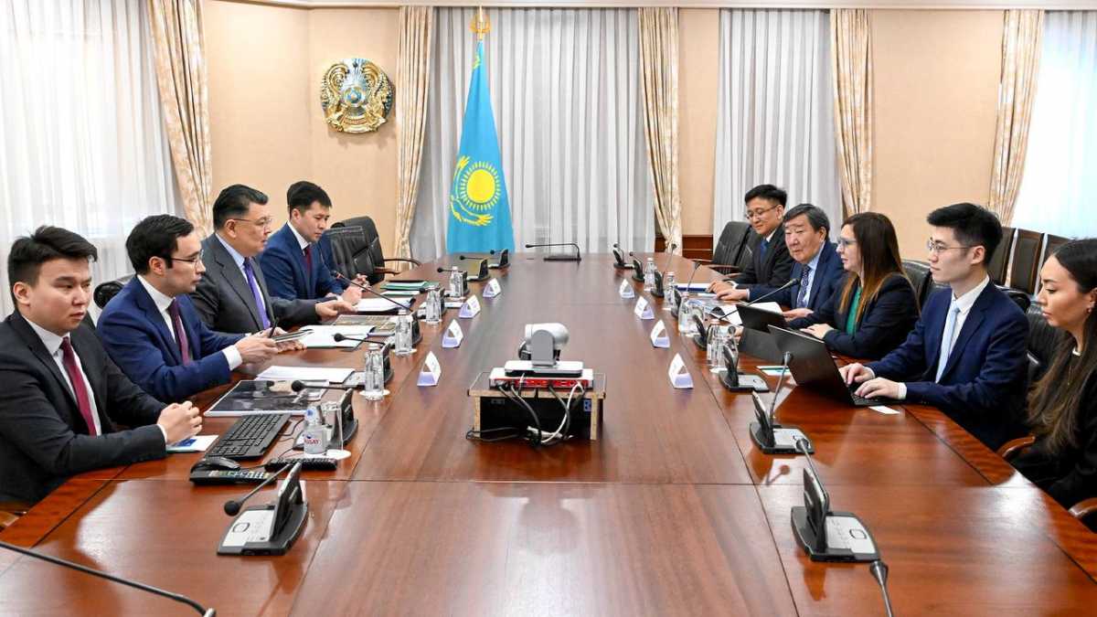Строительство Alatau City: Бозумбаев встретился с представителями ведущих мировых архитектурных бюро