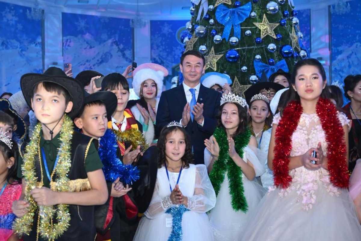 Президентская новогодняя ёлка состоялась в Алматы