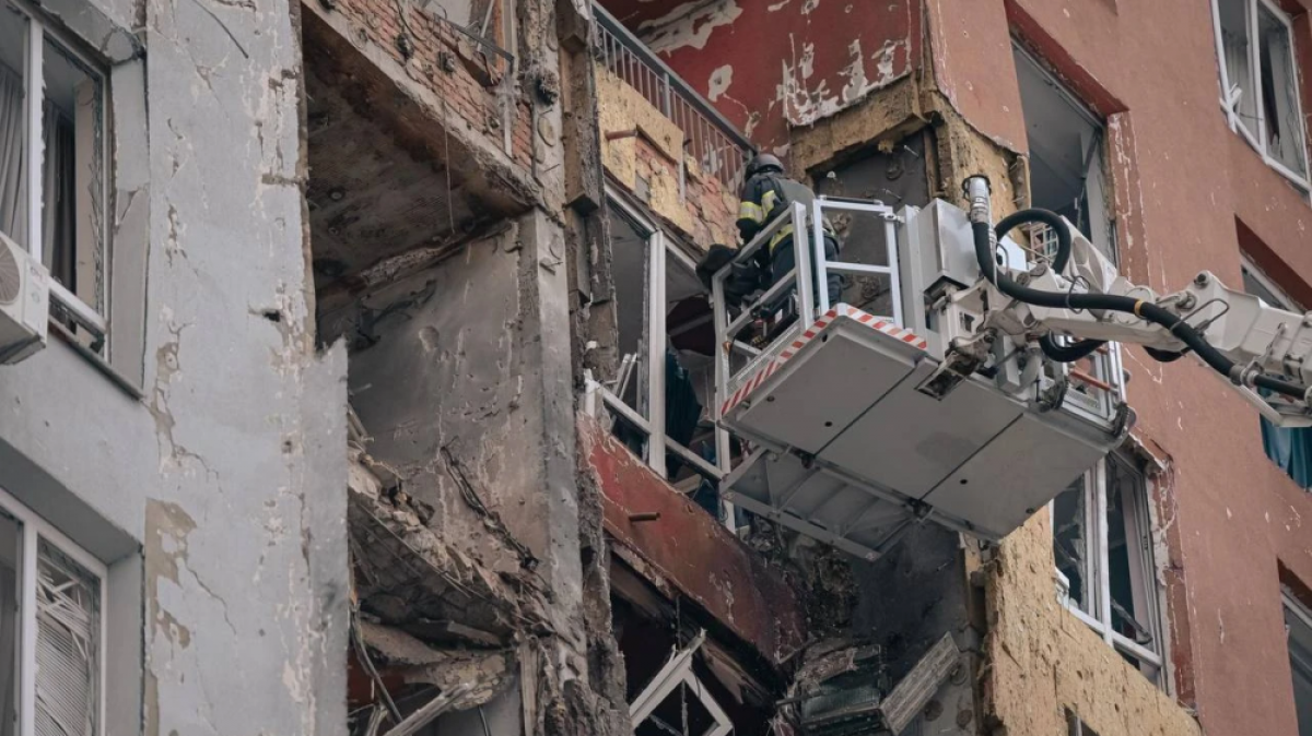 Массированная атака на Киев: город почти полностью обесточен, один человек погиб