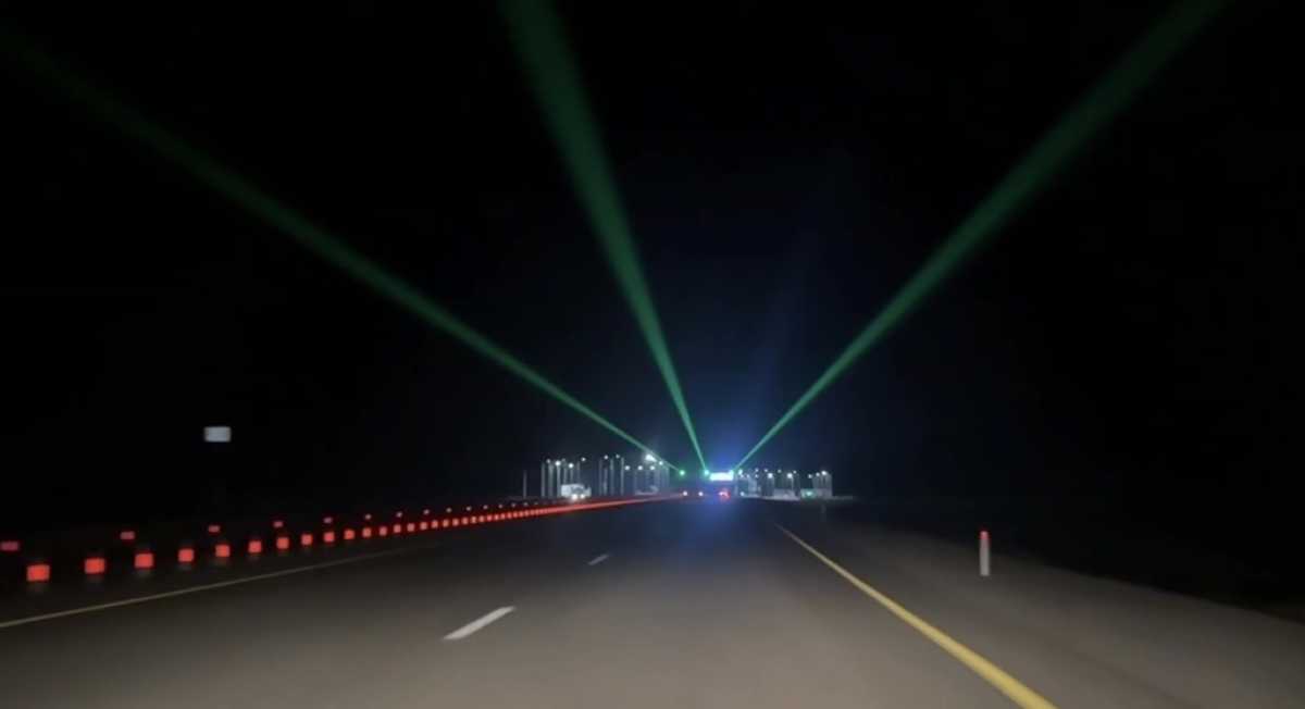 14 комплектов световых лазеров установили на участке трассы Караганда–Балхаш