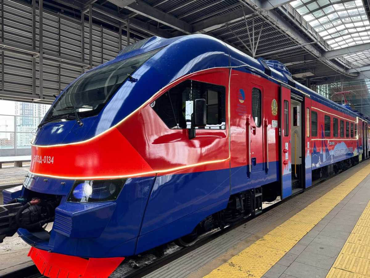 Дополнительные поезда запустят в Казахстане к Новому году: озвучены графики движений