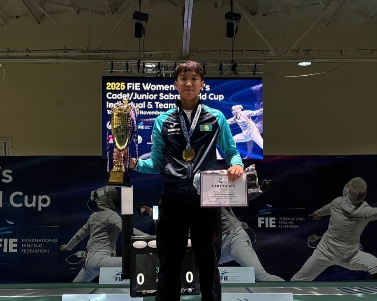 Казахстанец Айбар Кайым завоевал «золото» этапа Кубка мира по фехтованию среди кадетов