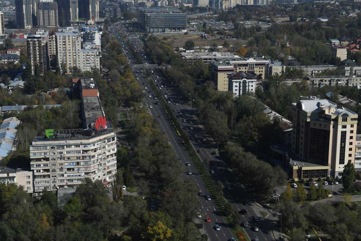 В ближайшие два года в Алматы обновят и создадут 38 общественных пространств – Дархан Сатыбалды