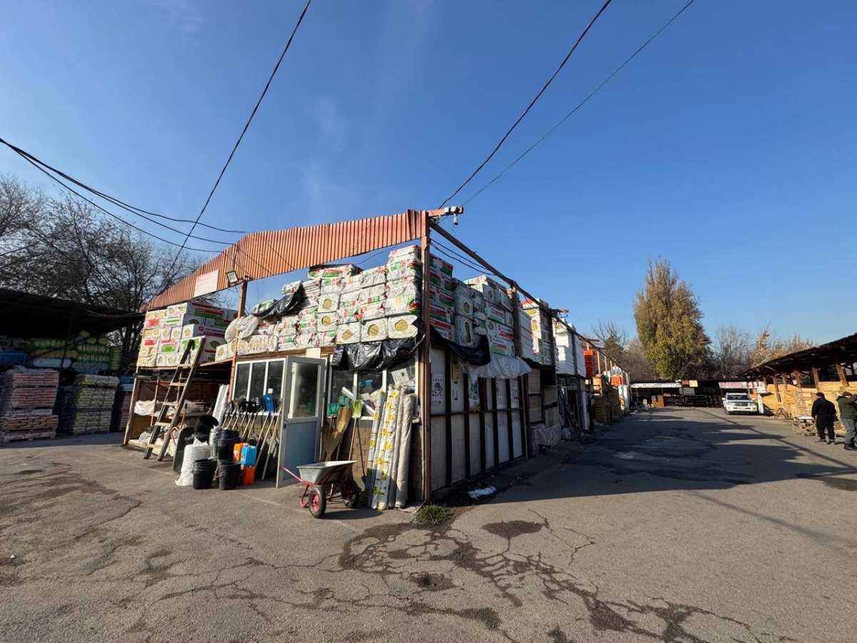 Незаконный рынок сносят в Алматы