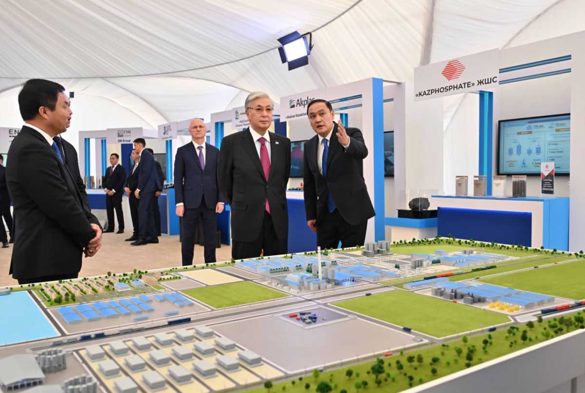 Касым-Жомарт Токаев посетил малую индустриальную зону «Тараз»