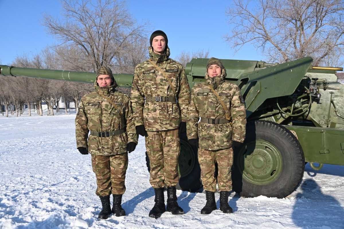 2 метра 10 сантиметров: самый высокий солдат Казахстана служит в Абайской области
