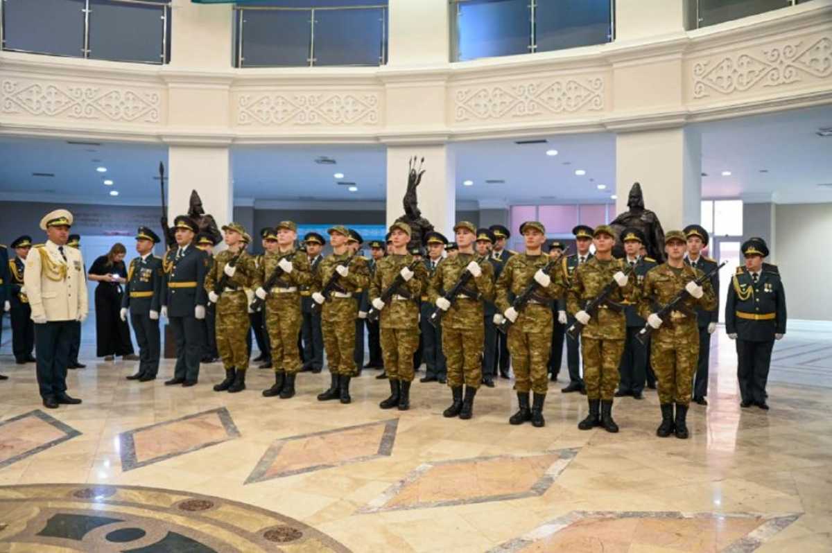 Молодые солдаты творческого взвода дали клятву на верность Родине