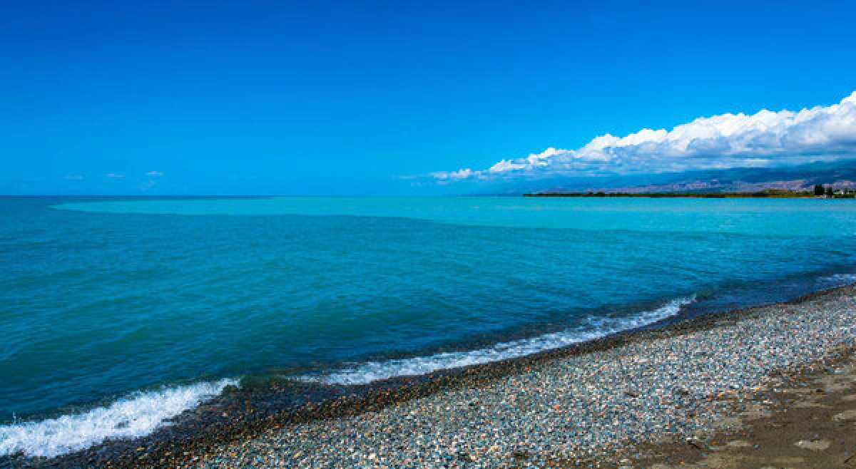 Мажилис ратифицировал договор об аренде земельных участков на Иссык-Куле