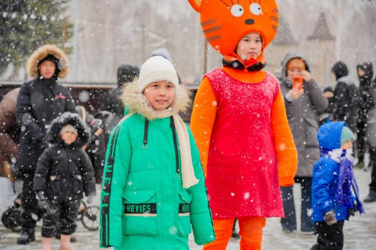 Новогодние праздничные концерты проходят во всех районах столицы