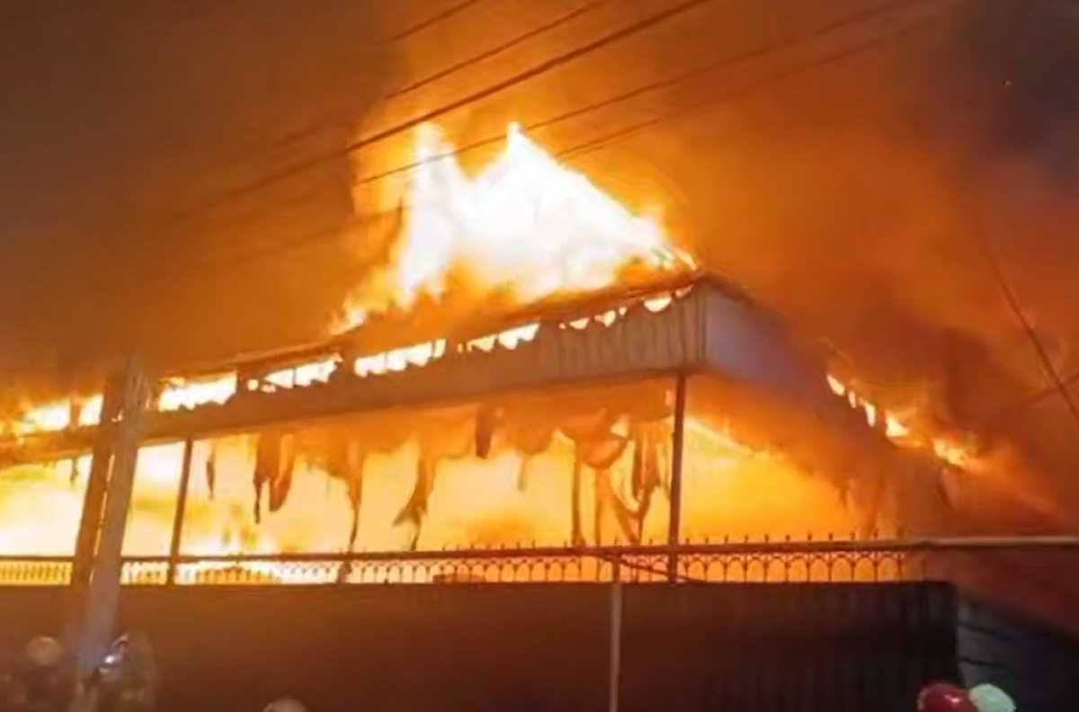 В Алатауском районе Алматы ликвидировали пожар в частном доме