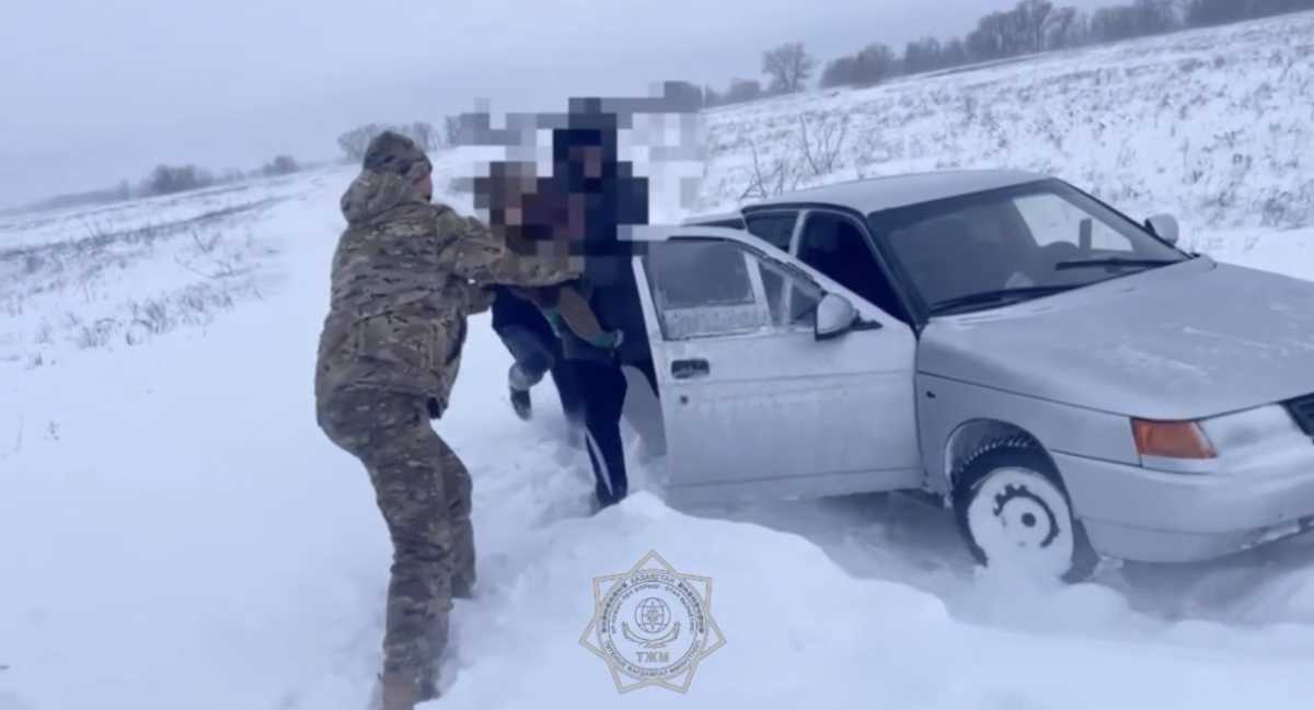 Почти 20 человек спасли из снежных заносов в ЗКО