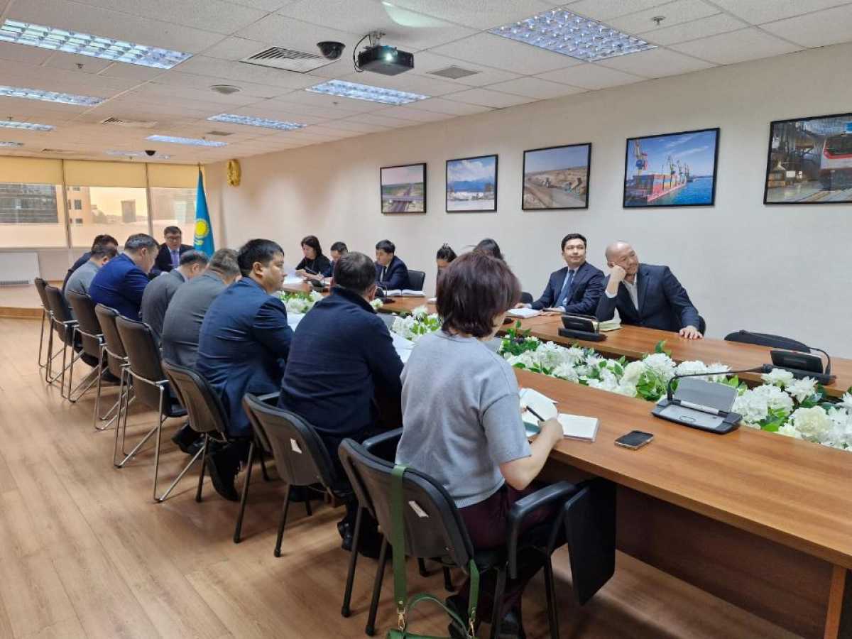 В Минтрансе обсудили планы работы КаздорНИИ и НЦКДА на текущий год