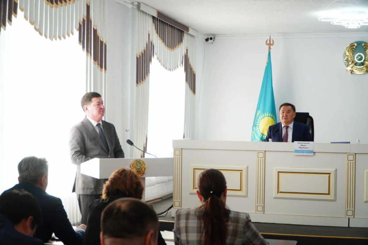 Экология, туризм и свалки: жители Аршалы подняли актуальные вопросы на встрече с главой области