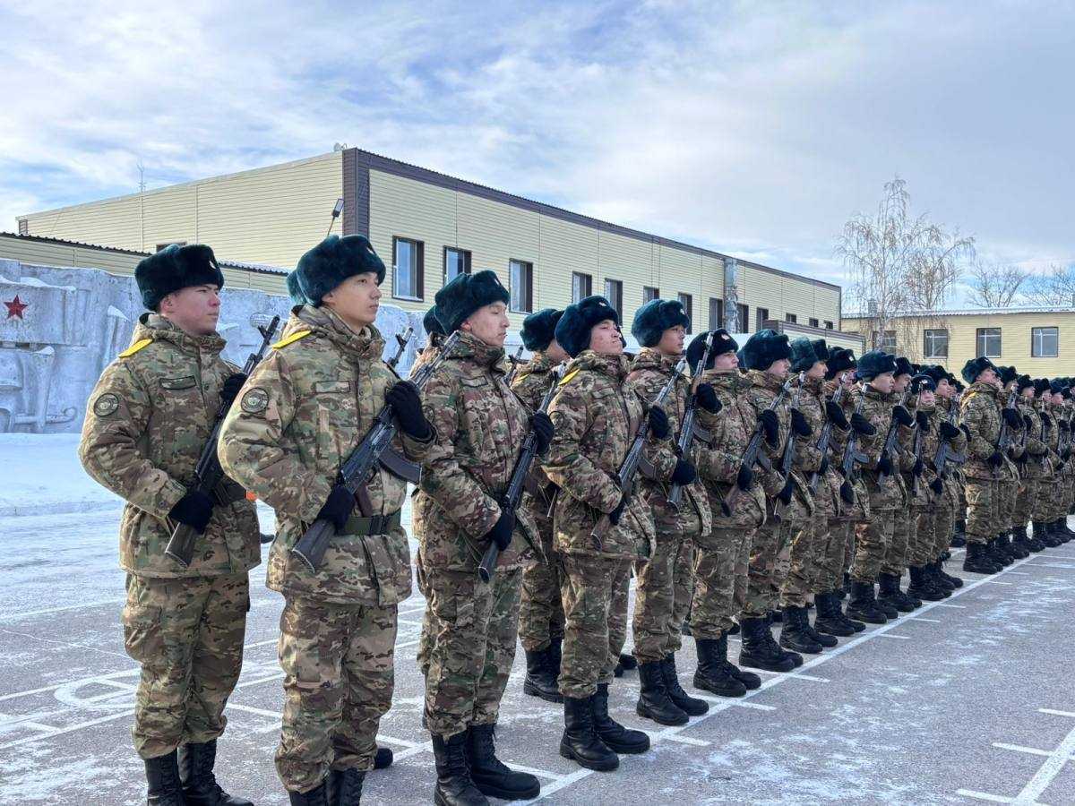 Около 400 солдат приняли воинскую присягу