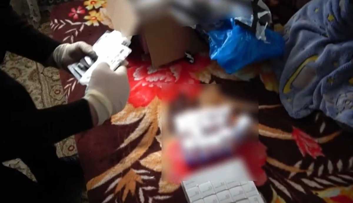 400 таблеток сильнодействующих препаратов изъяли в Кокшетау